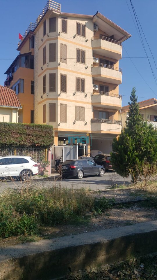 For Rent: Super Business Space, 5 floors near the Grand Ring!