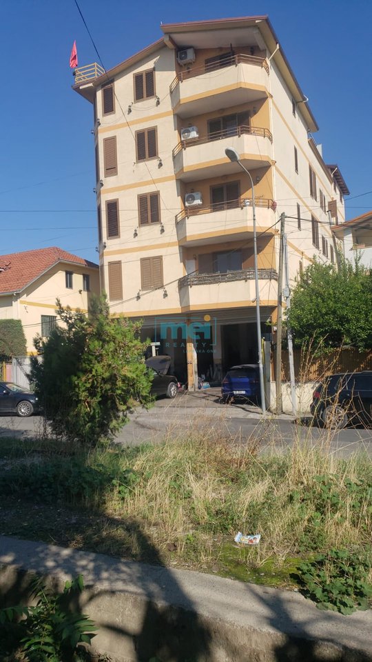 For Rent: Super Business Space, 5 floors near the Grand Ring!