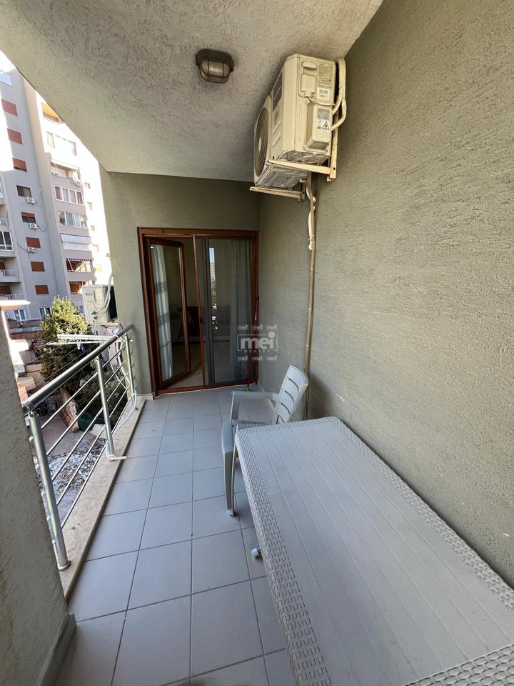 JEPET ME QIRA APARTAMENT 1+1 NE CURRILA!