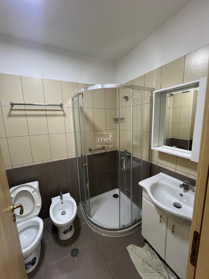 JEPET ME QIRA APARTAMENT 1+1 NE CURRILA!