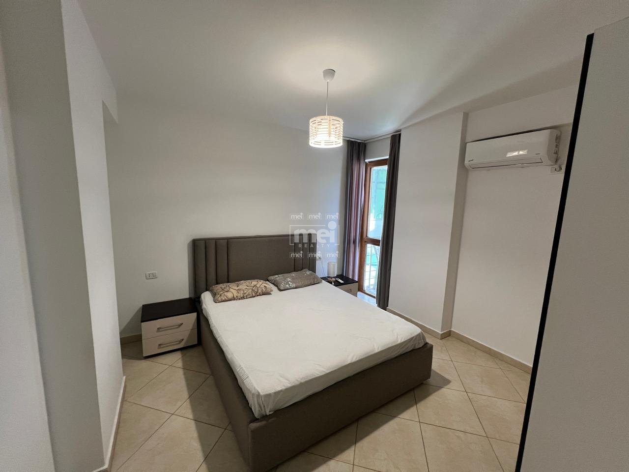 JEPET ME QIRA APARTAMENT 1+1 NE CURRILA!