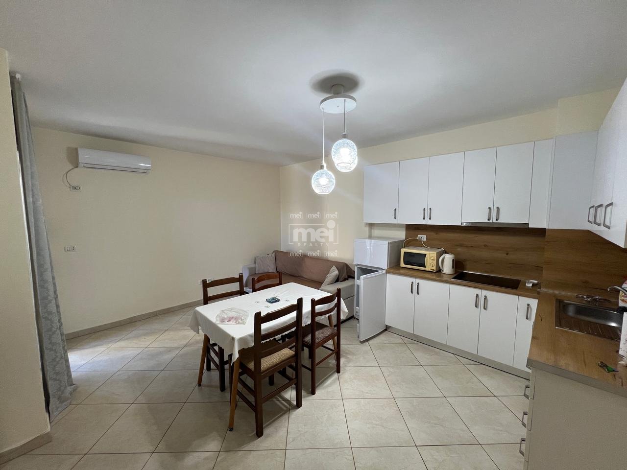 JEPET ME QIRA APARTAMENT 1+1 NE CURRILA!