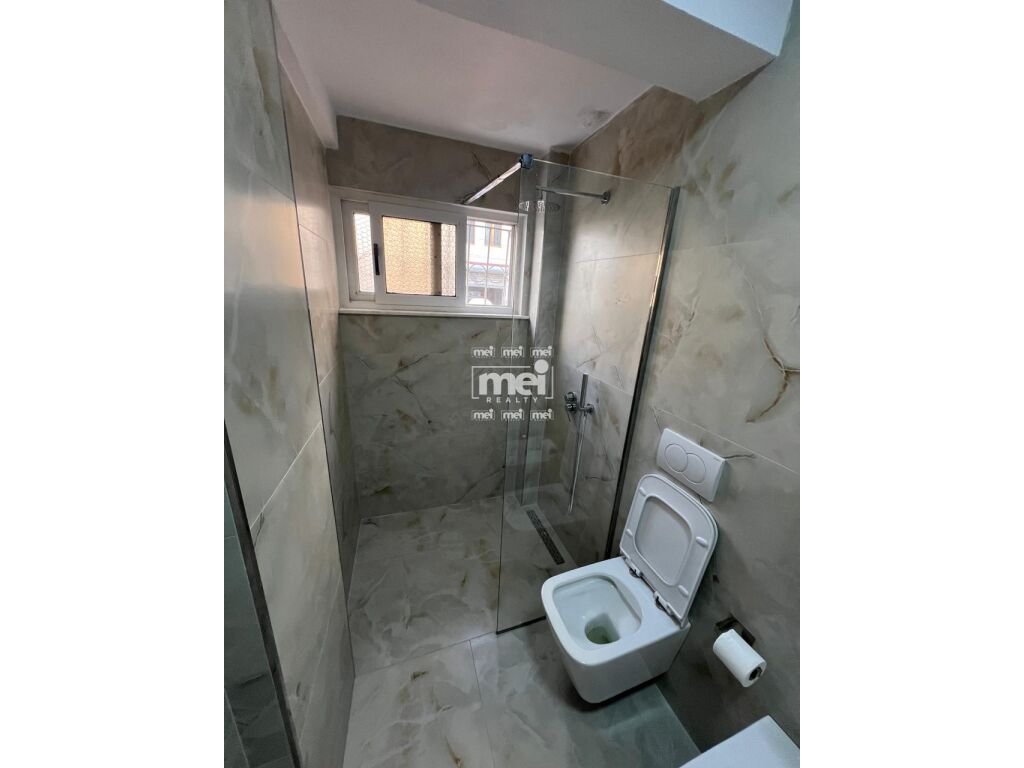 JEPET ME QIRA APARTMENT PER AMBIENT BIZNESI NE QENDER!
