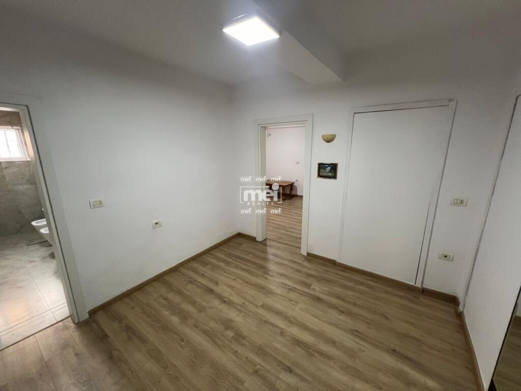 JEPET ME QIRA APARTMENT PER AMBIENT BIZNESI NE QENDER!