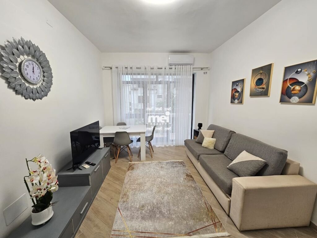 JEPET ME QIRA APARTAMENT 2+1 PRANE  MUZEUMIT!