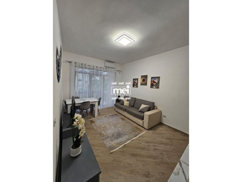 JEPET ME QIRA APARTAMENT 2+1 PRANE  MUZEUMIT!