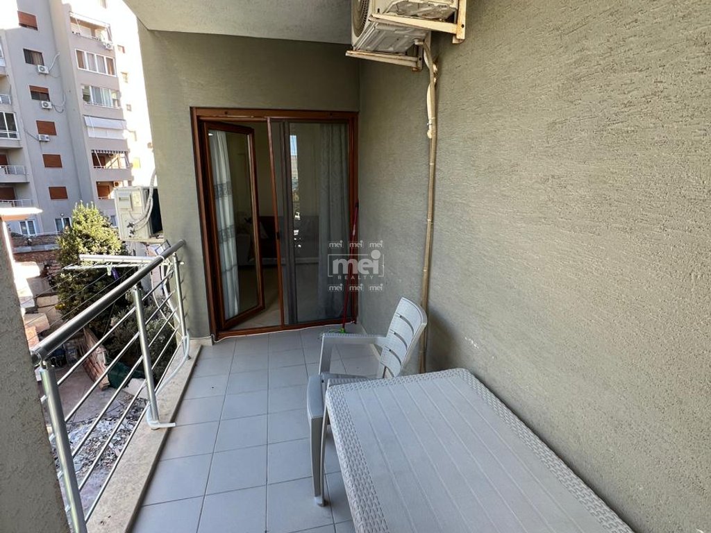 JEPET ME QIRA APARTAMENT 1+1 NE CURRILA!