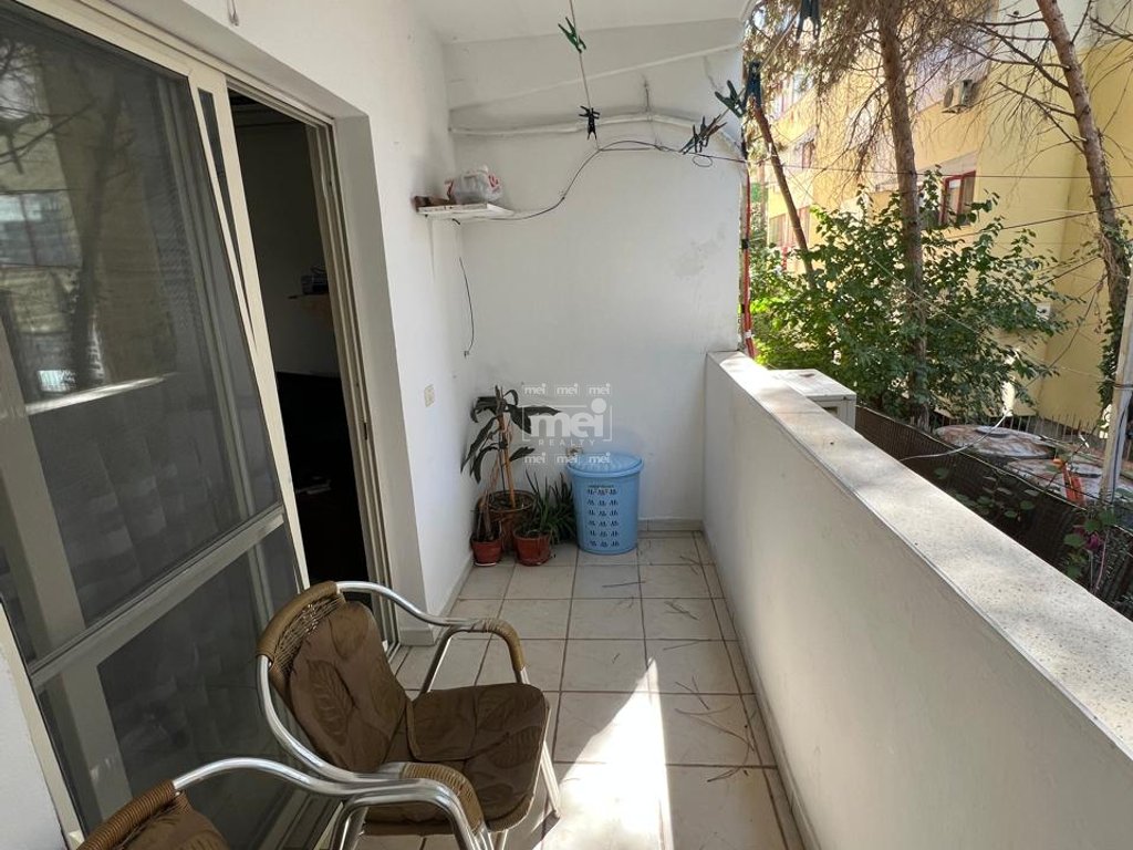 JEPET ME QIRA APARTAMENT 1+1 TEK SHKEMBI I KAVAJES!
