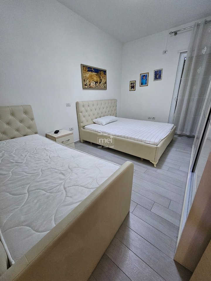 AFFITTASI APPARTAMENTO 1+1 IN CENTRO!