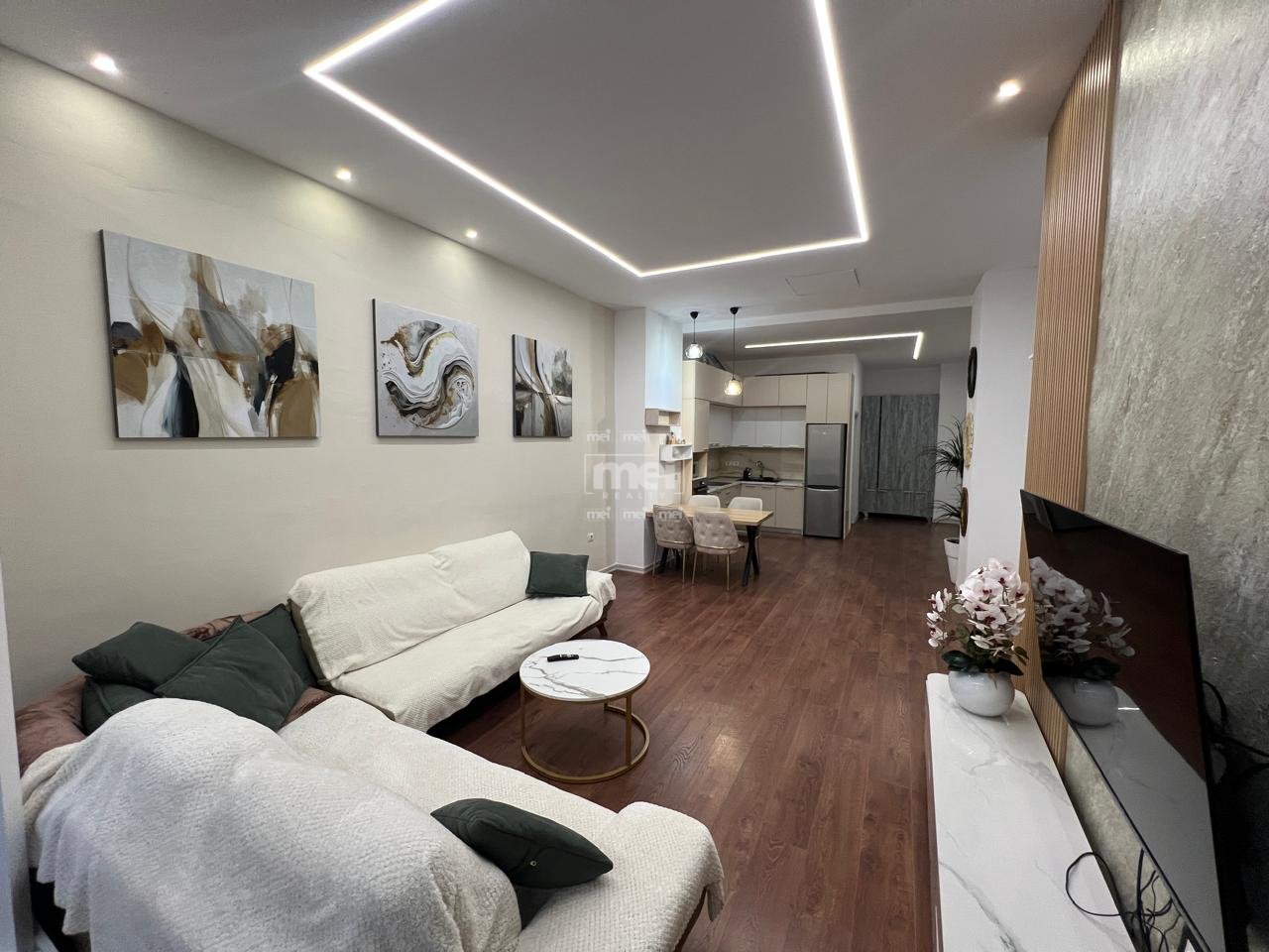 FOR RENT SUPER 1+1 APARTMENT IN VOLLGA!