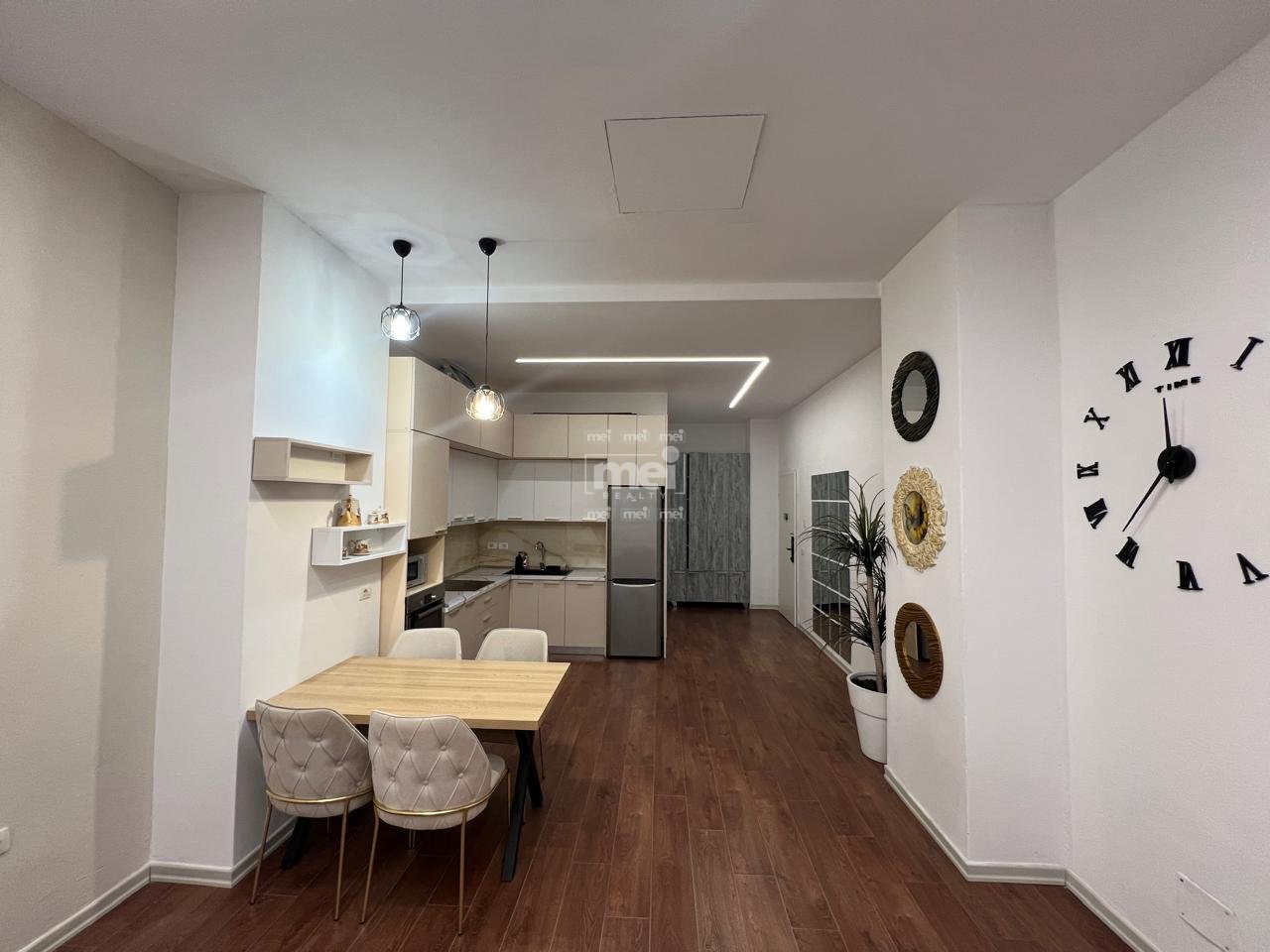 FOR RENT SUPER 1+1 APARTMENT IN VOLLGA!