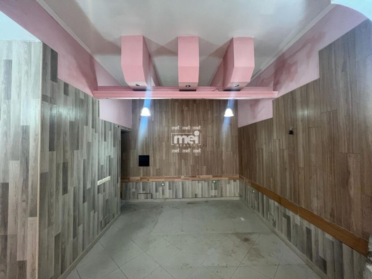 SI AFFITTO LOCALE COMMERCIALE IN ZONA NUOVA DEL PORTO!