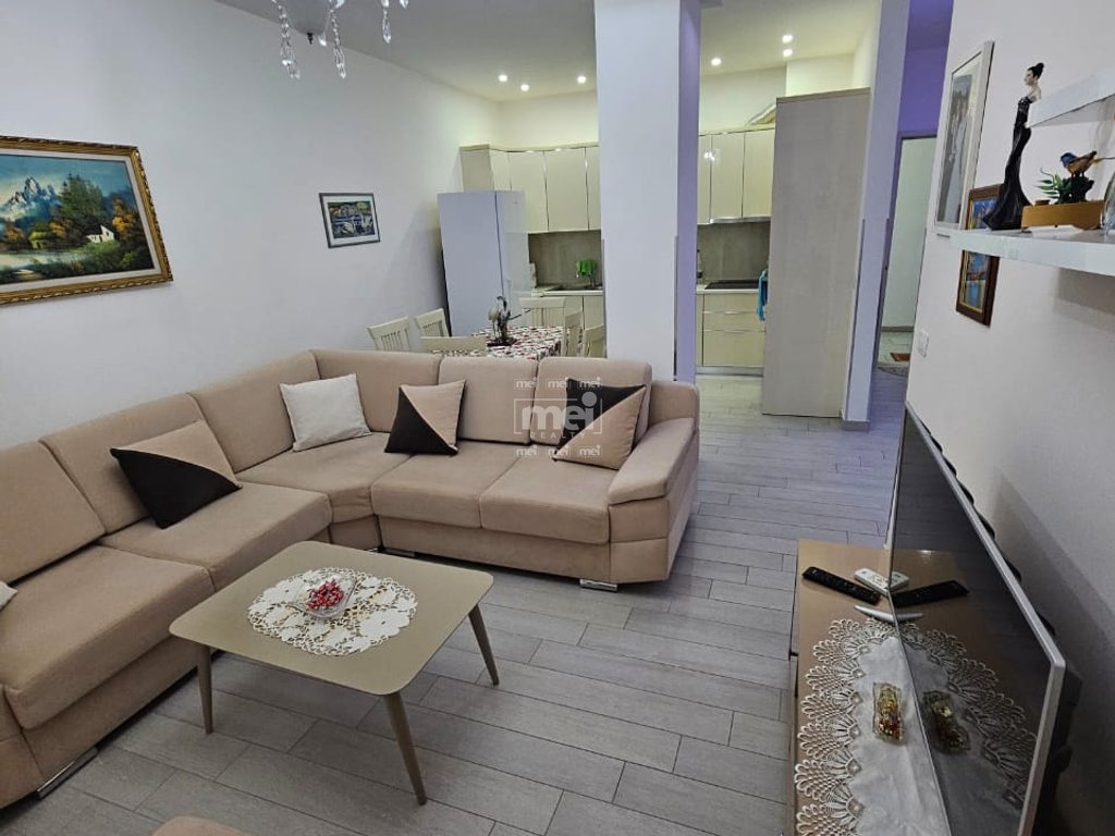 JEPET ME QIRA APARTAMENT 1+1 NE QENDER!