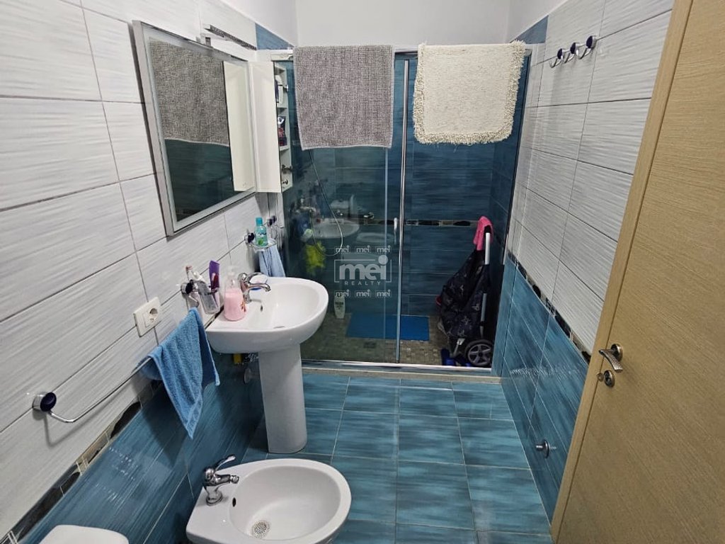 JEPET ME QIRA APARTAMENT 1+1 NE QENDER!