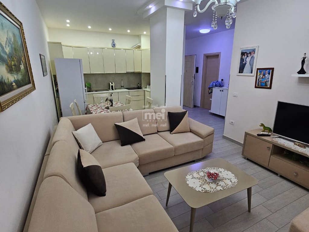JEPET ME QIRA APARTAMENT 1+1 NE QENDER!