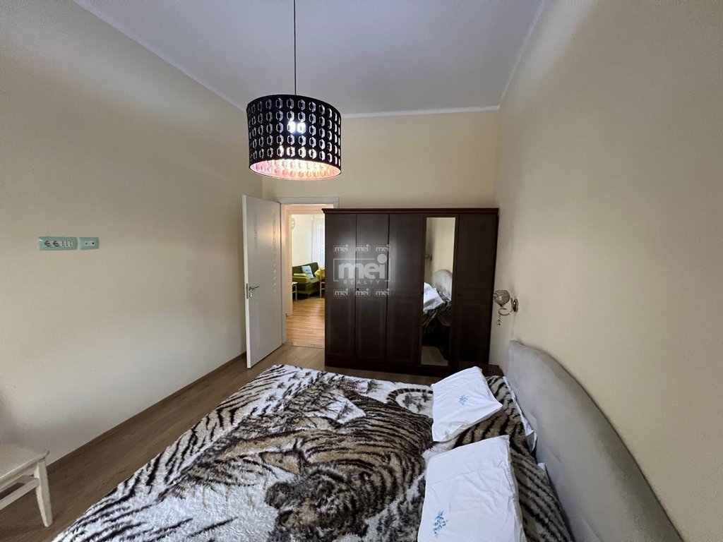 JEPET ME QIRA APARTAMENT  2+1 NE QENDER TE QYTETIT!