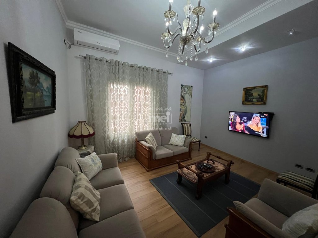 JEPET ME QIRA APARTAMENT  2+1 NE QENDER TE QYTETIT!