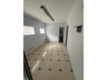 JEPET ME QIRA  AMBIENT BIZNESI PRANE TATIMEVE NE QENDER!