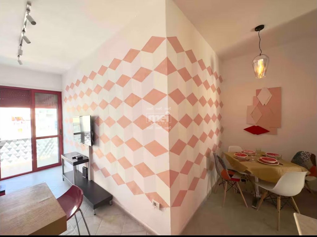 JEPET ME QIRA APARTAMENT 1+1 NE QENDER!