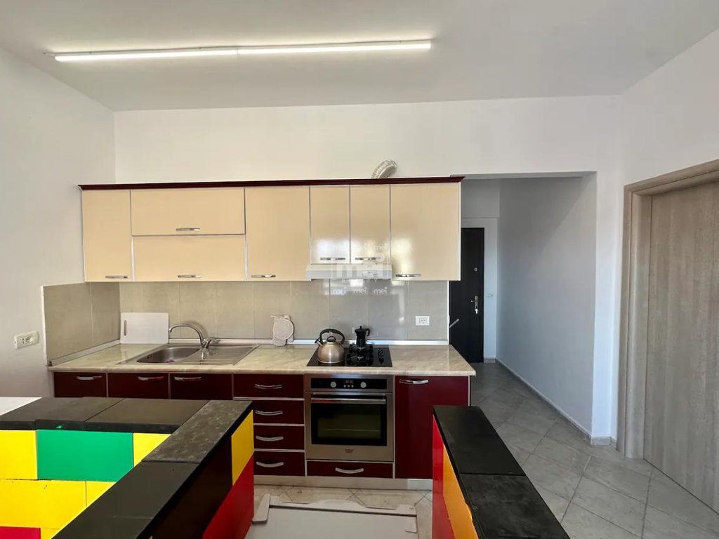 JEPET ME QIRA APARTAMENT 1+1 NE QENDER!