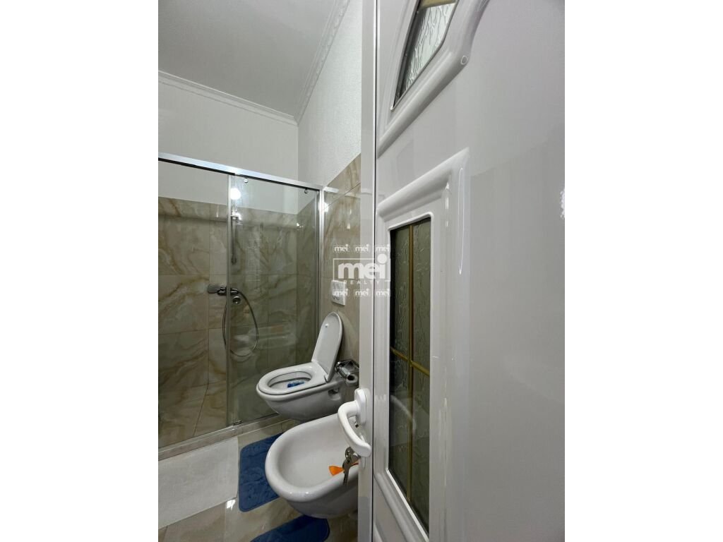 JEPET APARTAMENT ME QERA NE PLAZH  ILIRIA!