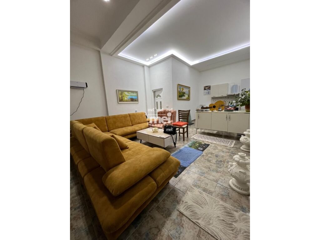 JEPET APARTAMENT ME QERA NE PLAZH  ILIRIA!