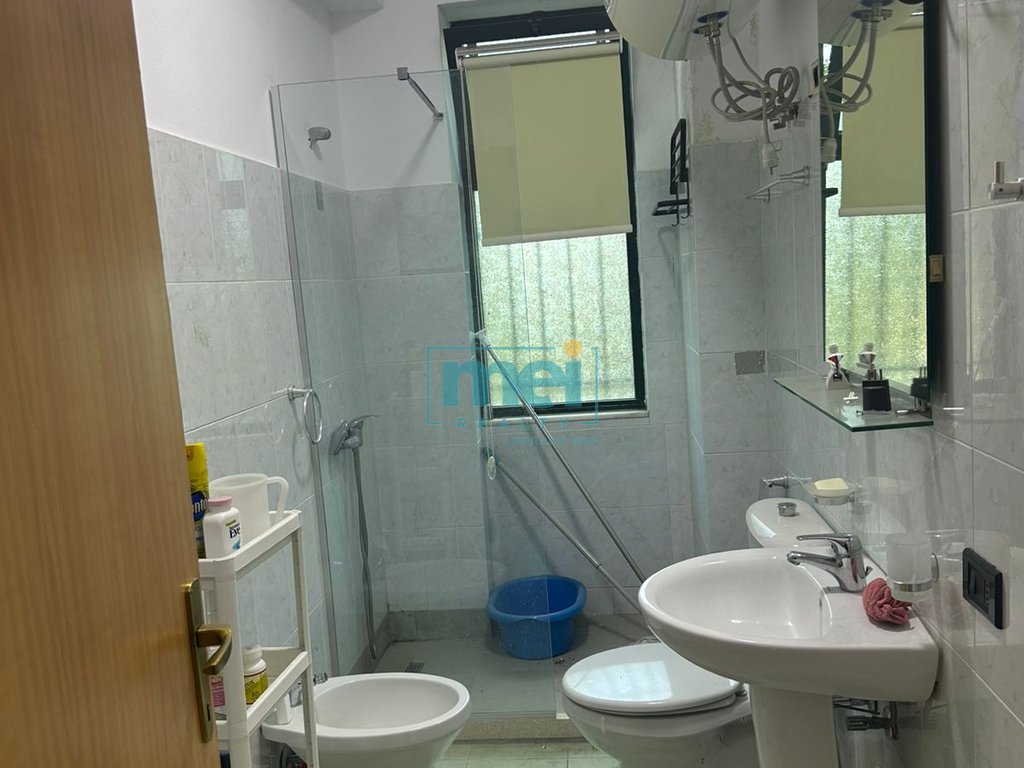 Shitet Super Apartament 2+1 në Laprakë!