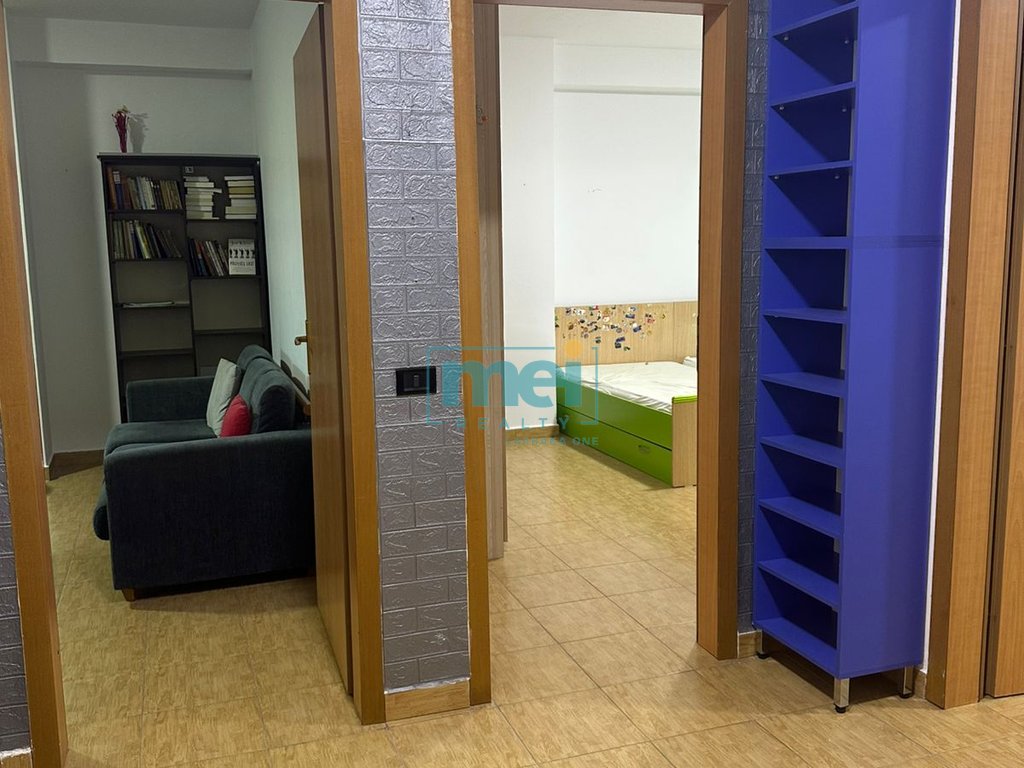 Shitet Super Apartament 2+1 në Laprakë!