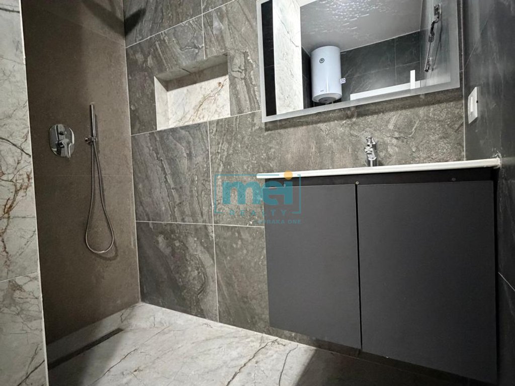 Jepet me Qera Apartament 1+1 në Don Bosko!