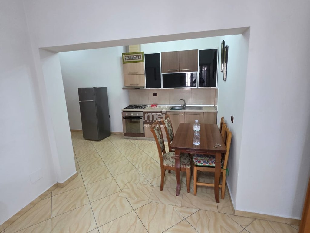 JEPET APARTAMENT ME QERA VALA PARK!