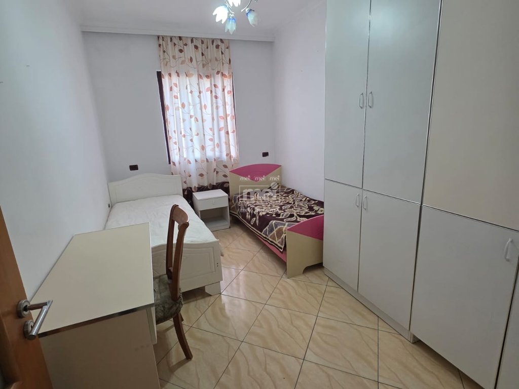 JEPET APARTAMENT ME QERA VALA PARK!