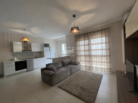 JEPET APARTAMENT ME QERA NE QENDER !