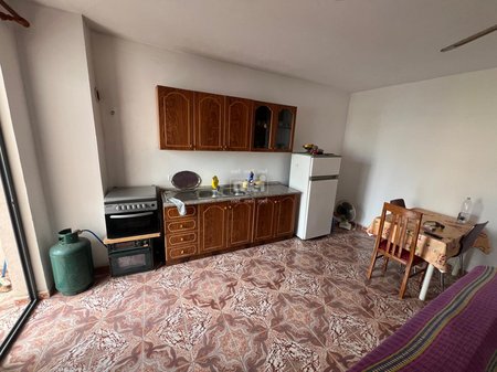 JEPET ME QIRA APARTAMENT 1+1 TEK RROTA E KUQE!