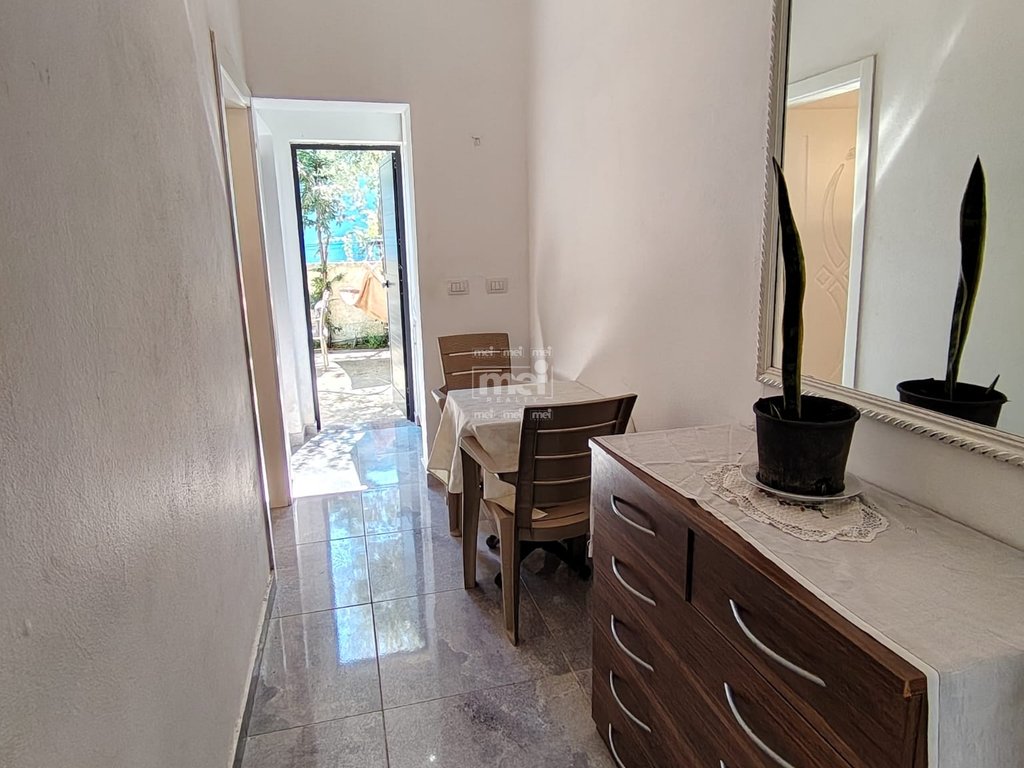 JEPET ME QIRA SHTEPI PRIVATE NE SEKTOR RINIA!