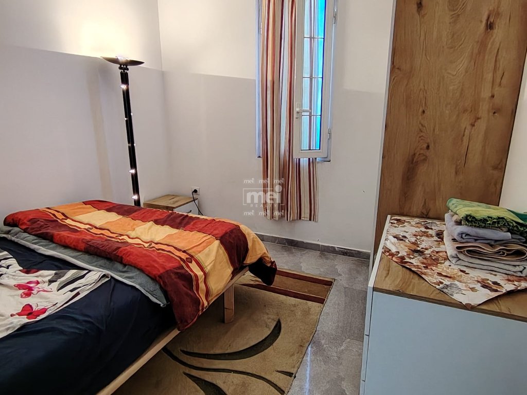 JEPET ME QIRA SHTEPI PRIVATE NE SEKTOR RINIA!