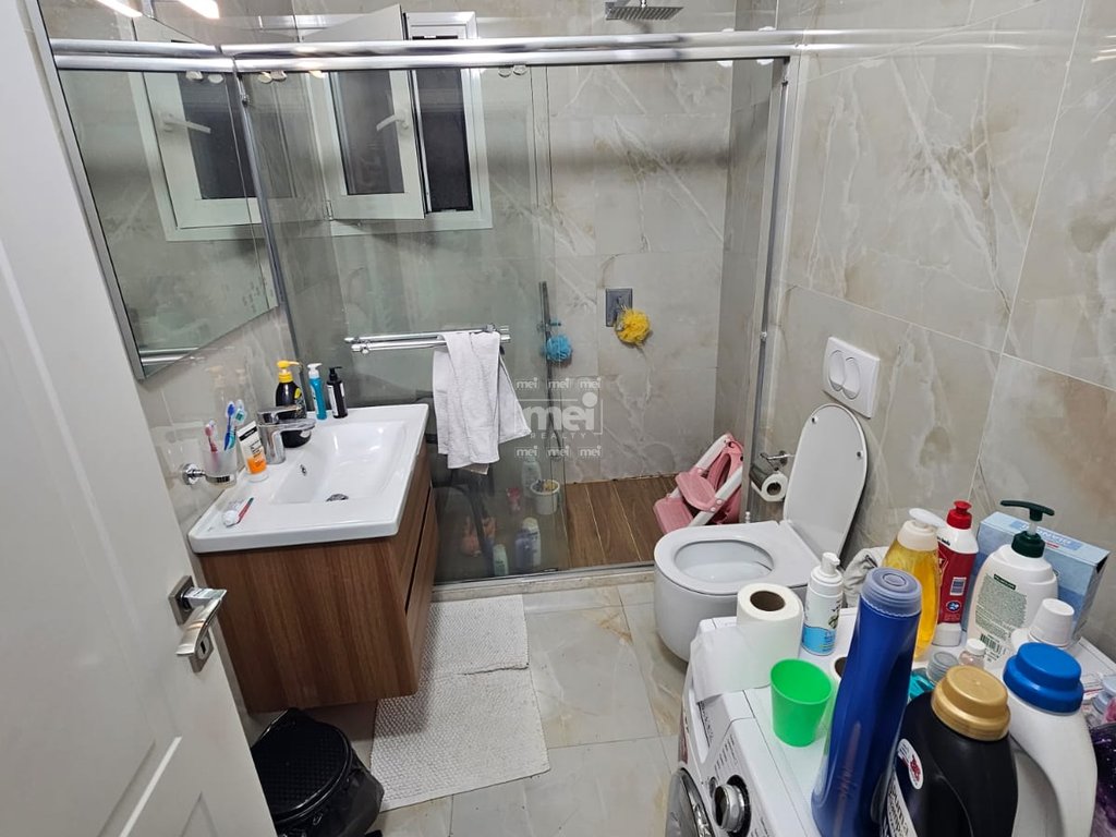 SHITET APARTAMENT 3+1+2 TEK STADIUMI, DURRES!