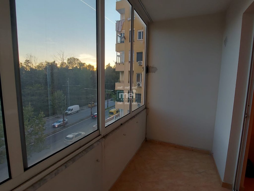 JEPET ME QIRA GARSONIERE NE PLEPA!