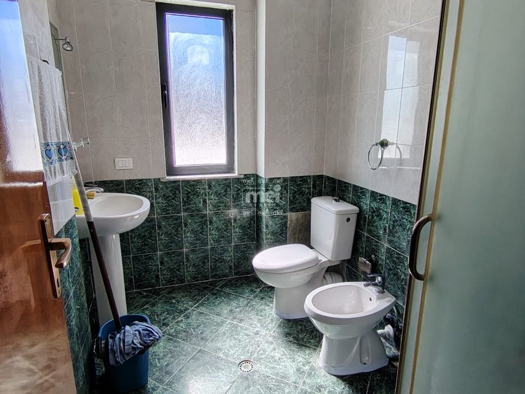 JEPET ME QERA APARTAMENT 2+1 TEK TREGU FRUTA PERIMEVE!