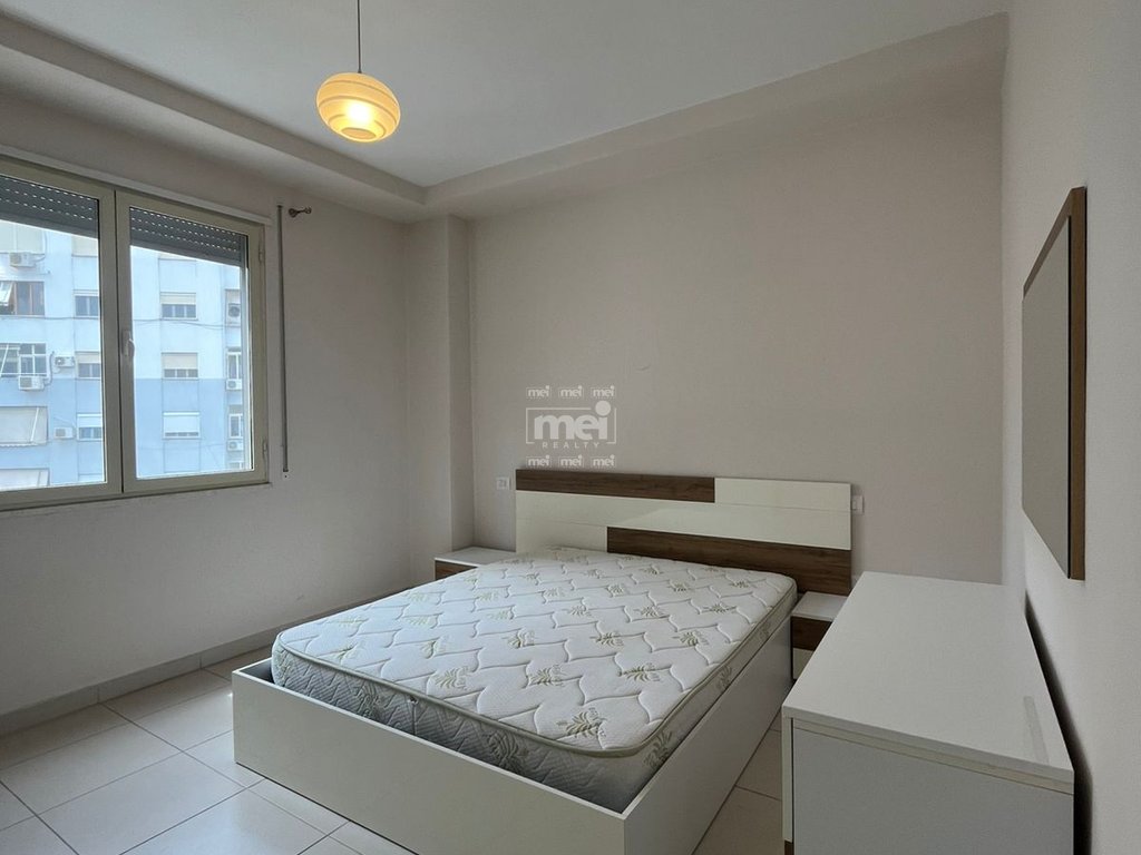 JEPET APARTAMENT ME QERA NE QENDER !