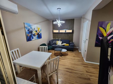 SHITET SUPER APARTAMENT 2+1 PRAN SPITALIT !