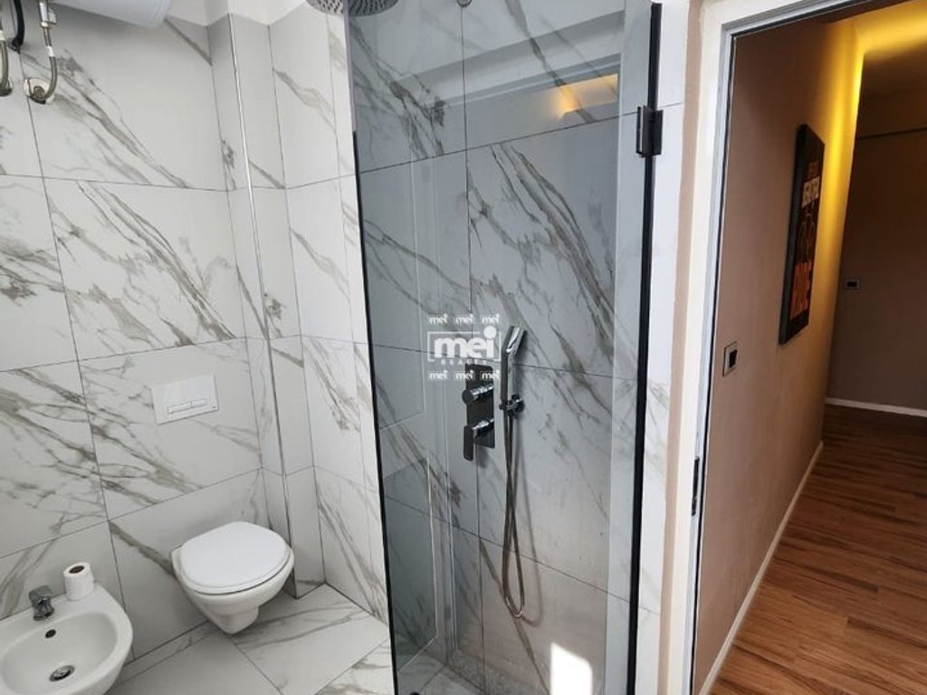 SHITET SUPER APARTAMENT 2+1 PRAN SPITALIT !