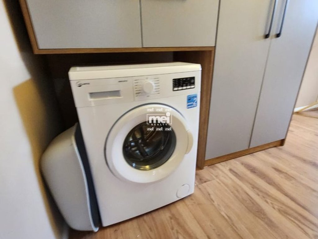 SHITET SUPER APARTAMENT 2+1 PRAN SPITALIT !