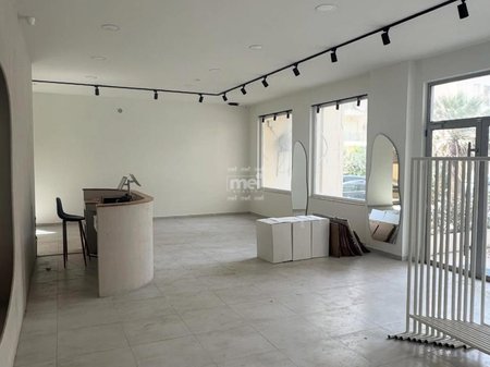 JEPET ME QIRA AMBJENT BIZNESI TEK URA E DAJLANIT!