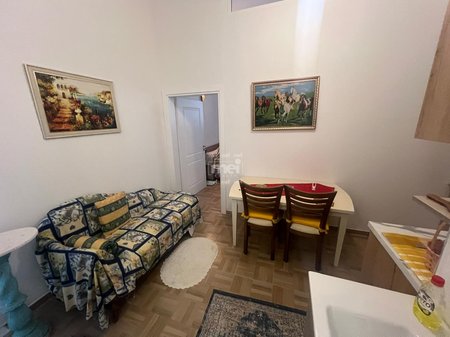 JEPET ME QIRA APARTAMENT 1+1 NE ILIRIA!