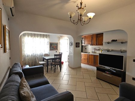 SHITET APARTAMENT 2+1 NE QENDER DURRES!