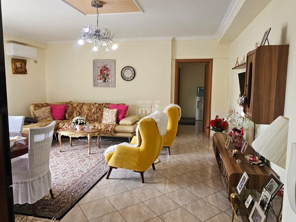 SHITET APARTAMENT 2+1 TEK ISH RAJONI, DURRES!