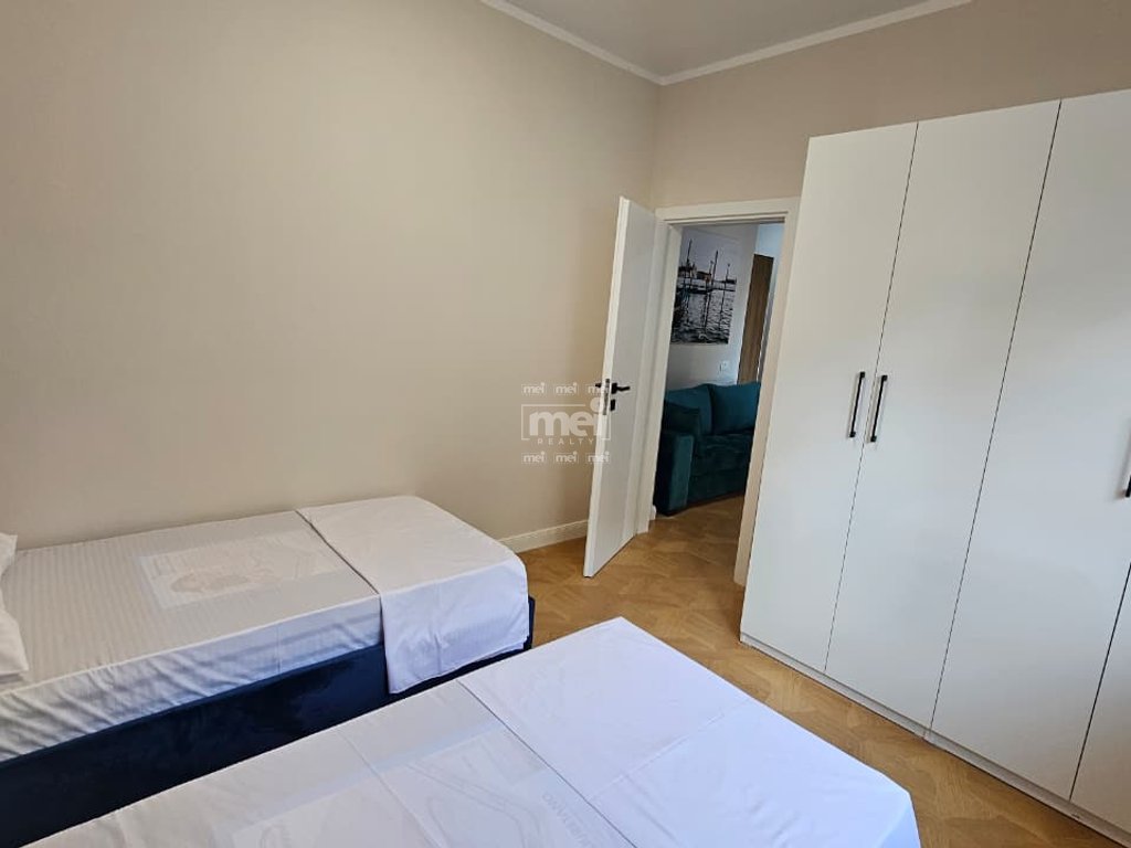 SHITET APARTAMENT 2+1 NE ILIRIA 20 METRA NGA DETI!