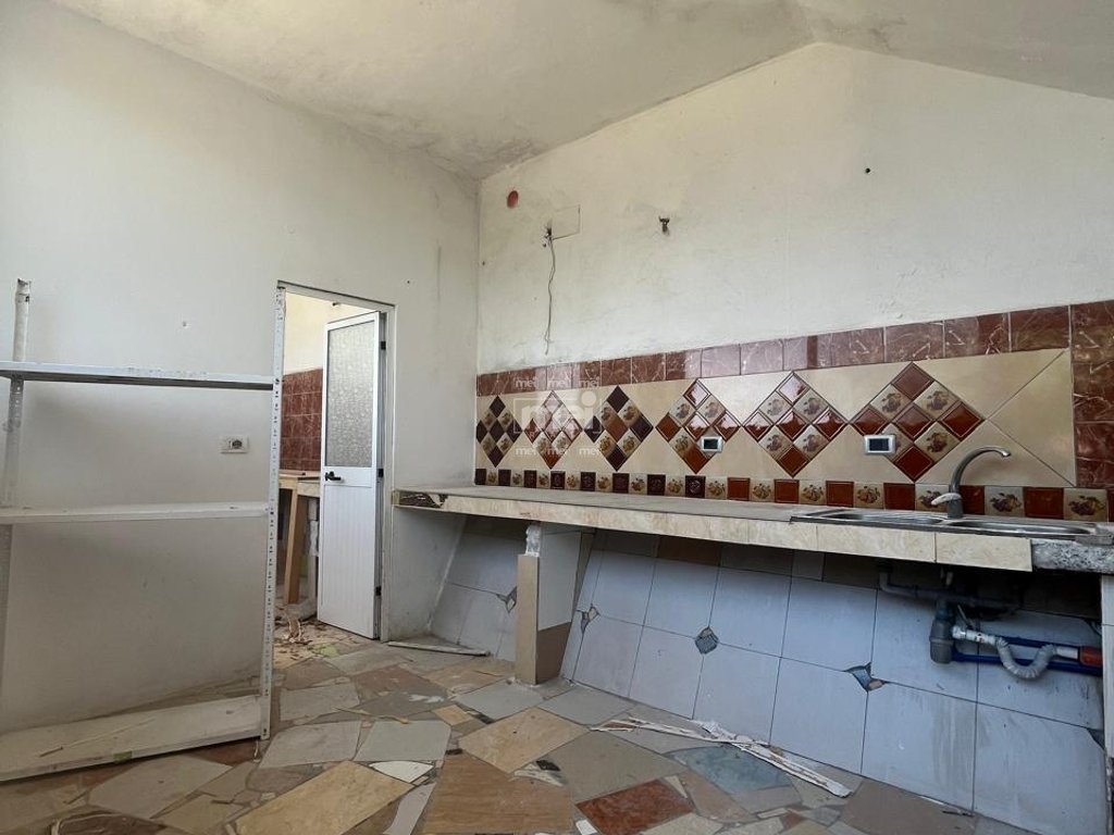 JEPET ME QERA MAGAZINE NE SHKOZET !