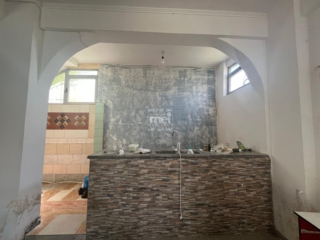 JEPET ME QERA MAGAZINE NE SHKOZET !