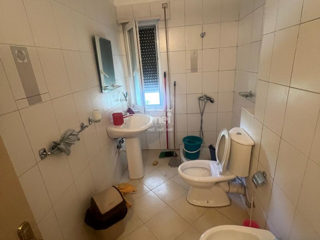 JEPET ME QIRA APARTAMENT 1+1 TEK SHKEMBI I KAVAJES!